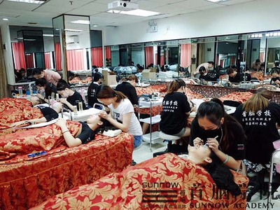 美容职业培训学校推荐 从基础技能到专业发展